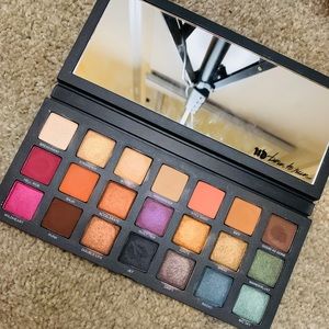 Urban Decay Born To Run Eyeshadow Palette